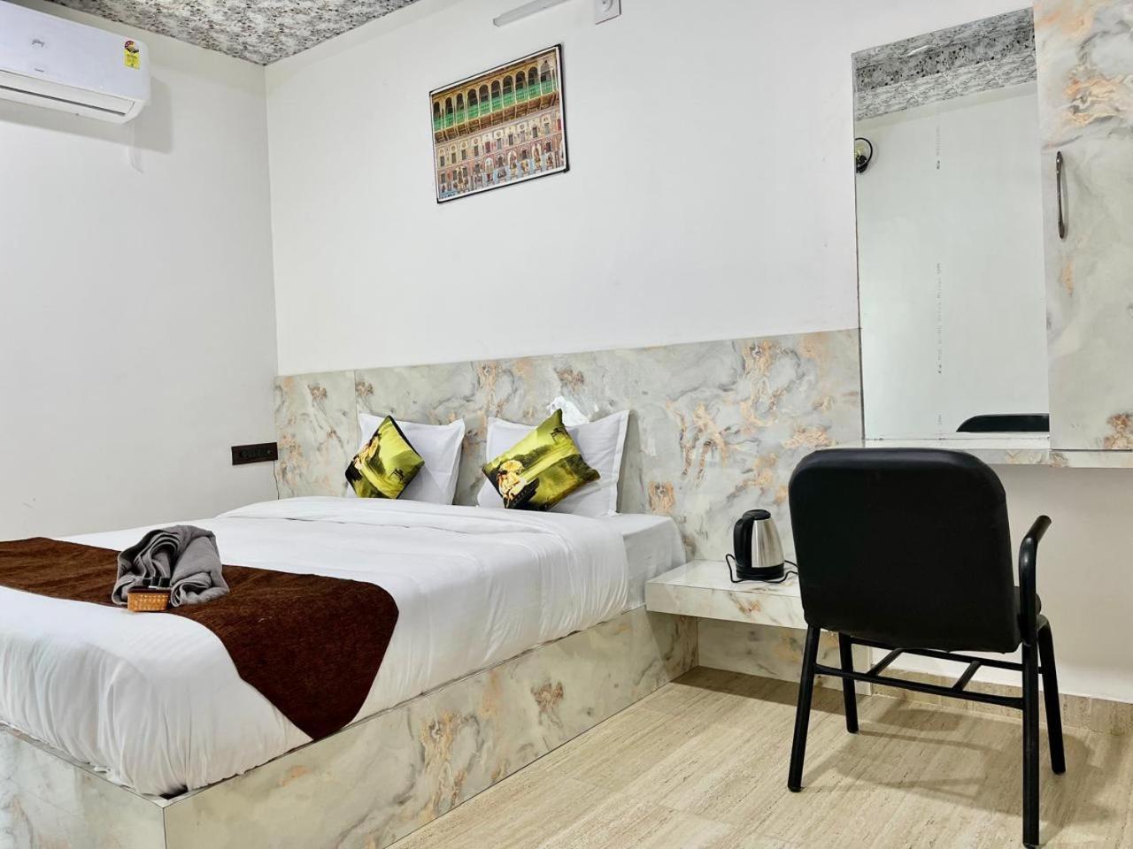 Hotel Banjara Hills Abu Road Exterior photo