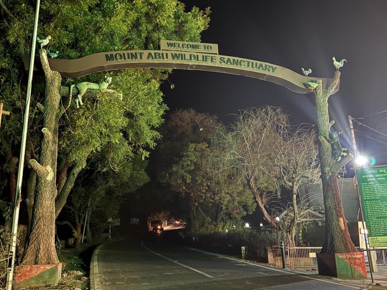 Hotel Banjara Hills Abu Road Exterior photo